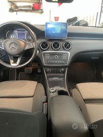 Mercedes  GLA