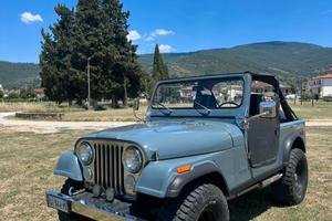 Jeep CJ-7