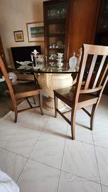  tavolo con sedie