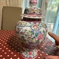 Vaso cinese con coperchio antico