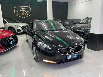 Volvo V40 D2