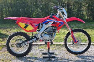 Honda CRE 250 R 2009 targata enduro restaurata
