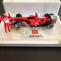 Ferrari F1 Michael Schumacher in scala 1/18