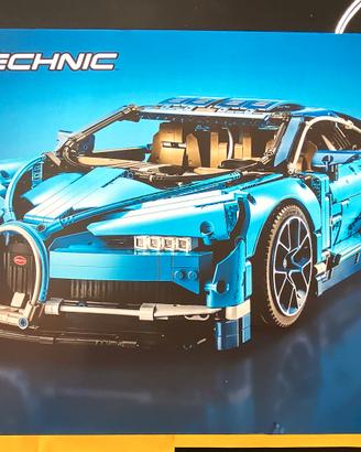 LEGO 42083 Technic Bugatti Chiron Super Sports Car