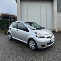 Toyota Aygo 1.0 50kW Benz 5p *67.000 km*UNICO prop