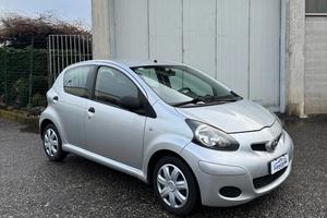Toyota Aygo 1.0 50kW Benz 5p *67.000 km*UNICO prop