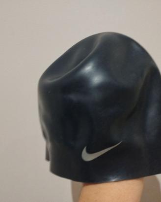 Cuffia Nike in silicone per piscina