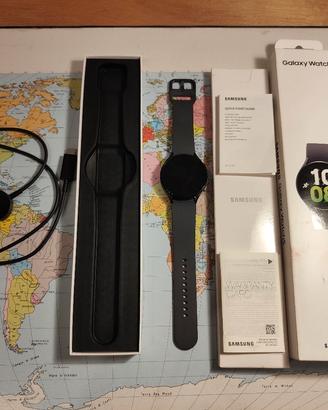 Samsung Galaxy Watch 5 44mm; color Graphite