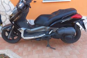 Yamaha xmax 250