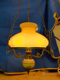 Coppia lampadari ottone con vetro opalino anni 20