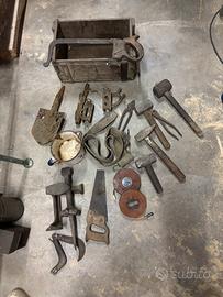 Lotto attrezzi antichi