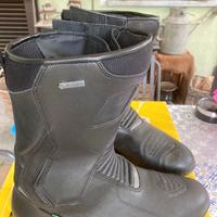 stivali moto gaerne