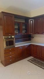 Cucina completa in legno