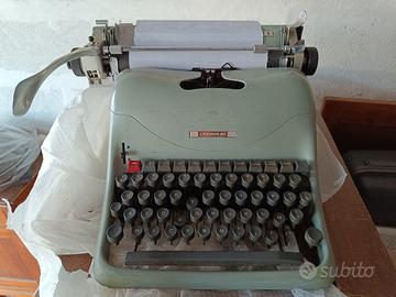 macchina da scrivere 