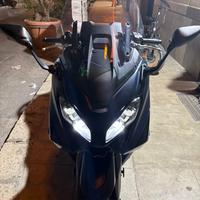 Yamaha TMAX 560 Tech Max 2023 – Maxi‑scooter top