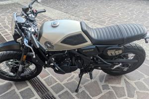 BRIXTON 500 XC, A 2500€