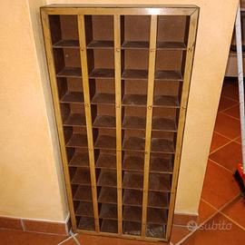 Casellario vintage in legno / Espositore da parete
