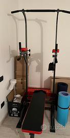 Stazione da fitness con panca