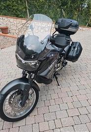 moto Aprilia 1000