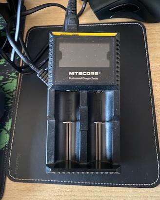 Caricabatterie Universale Nitecore Digicharger D2