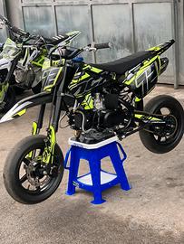 Pit bike