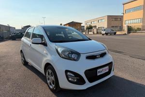 KIA PICANTO GPL + LANCIA DELTA ( leggere )