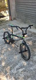 BMX bicicletta