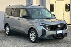 FORD Tourneo Courier 1.0 EcoBoost Titanium