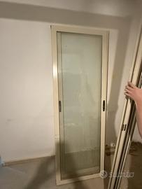 2 porte per infissi piu colonne e tapparelle