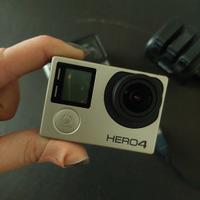 Gopro hero 4 + 3 batterie + caricaterie + case acq