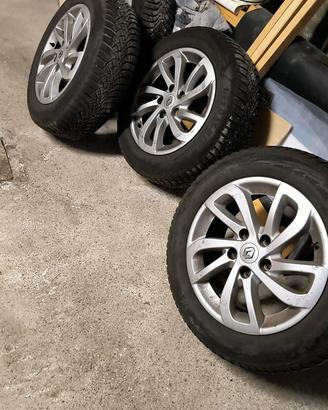 cerchi in lega più gomme invernali