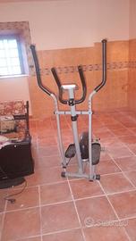 Attrezzo ginnico per l'allenamento casalingo