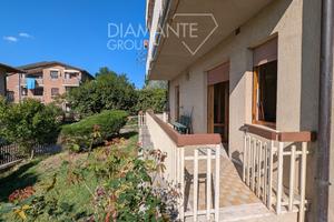 Appartamento con terrazza e garage