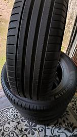 ne gomme 225 65 17  Michelin ott. condizioni 