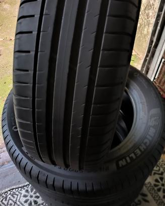 ne gomme 225 65 17  Michelin ott. condizioni 