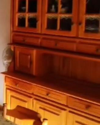 credenza in legno massiccio