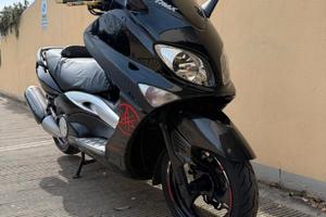 TMAX prima serie