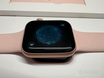 Apple Watch 4 Rosa 44M