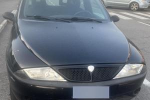 Lancia y