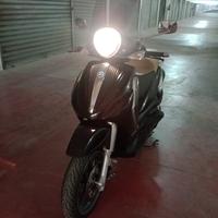 Piaggio Beverly 350