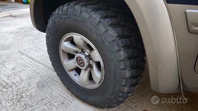 BF Goodrich Mud Terrain 285/75 r16 (5 gomme)