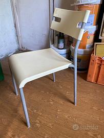 Set 4 sedie plastica e metallo