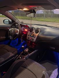 Una macchina alfa mito