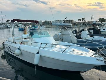 Marinello 25 cabin