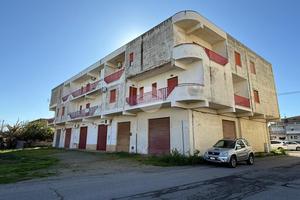 3 LOCALI A CORIGLIANO-ROSSANO