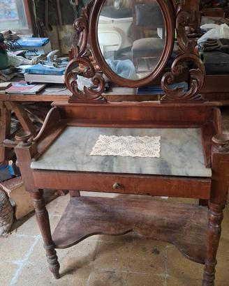 Antica toilette com specchiera in noce e piano in 