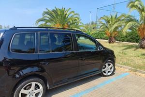 Auto solo pezzi di ricambio