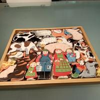 Vecchio gioco da collezione in legno.