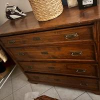 Oggetti antiquariato mobili tavolino e cassettiere