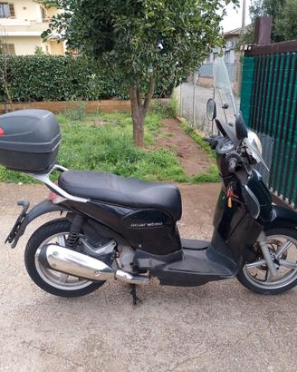 Aprilia Scarabeo 200 - 2010